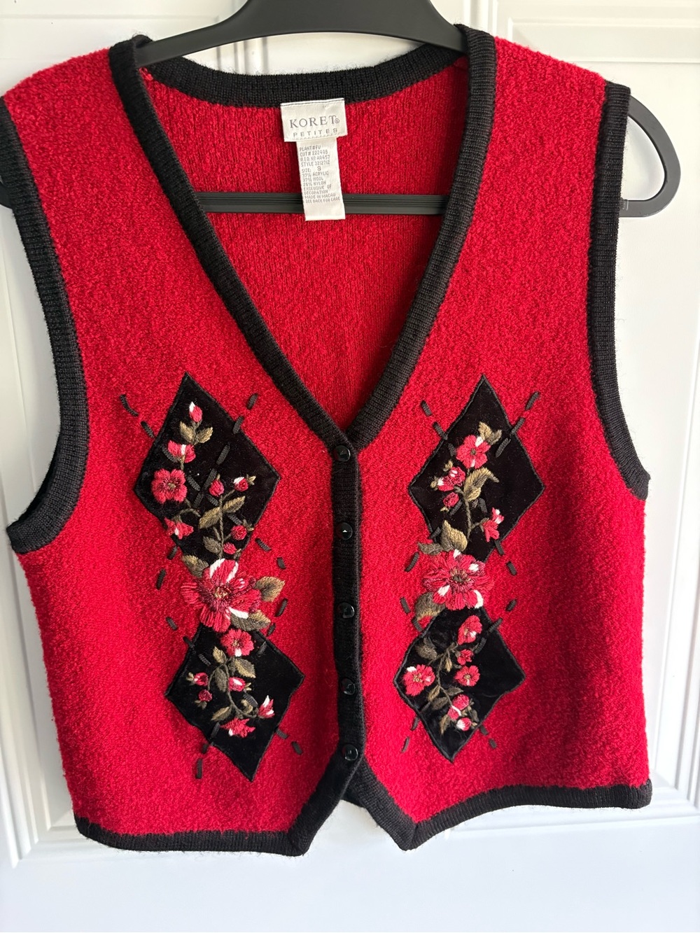 Koret Vintage Red Floral Embroidered V-Neck Sweater Vest with Black Trim